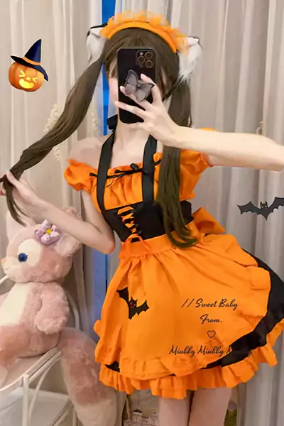 かわいいハロウィンのコスプレ衣装